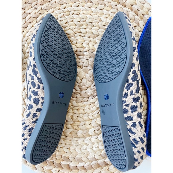 Rothys Leopard Print Points RETIRED 6 - Picture 6 of 8